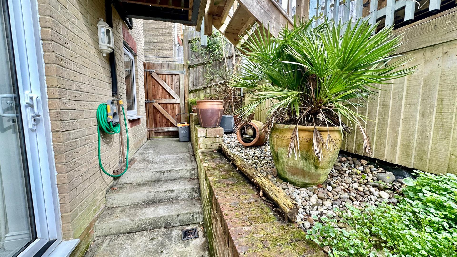 Hawthorn Road, Hastings